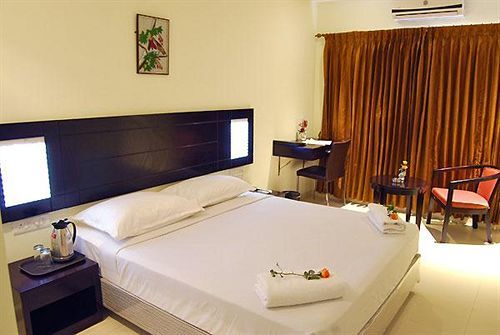 Hotel Vinayaga By Poppys ,Kumbakonam Esterno foto